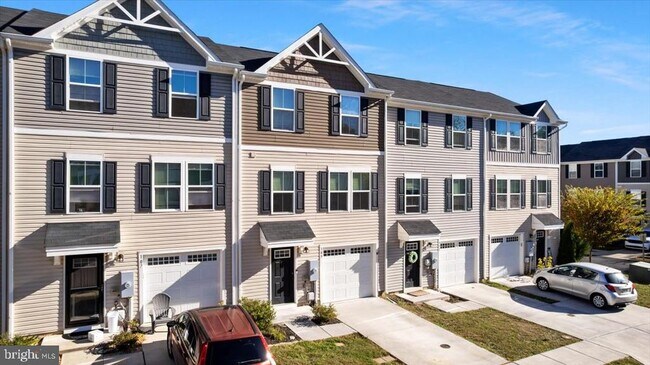 Building Photo - 109 Lance Wy