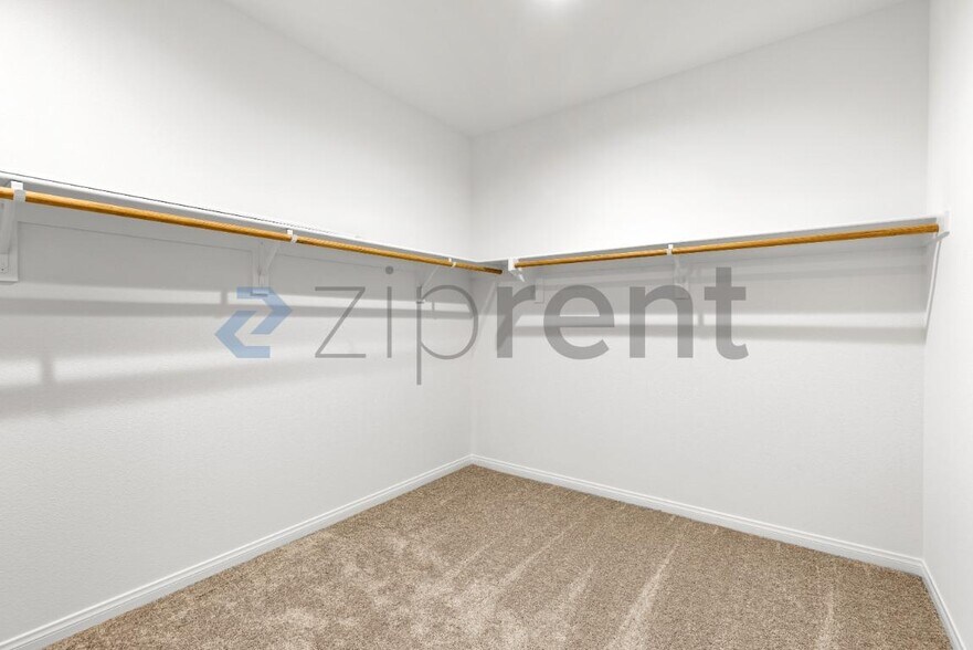Building Photo - Unit