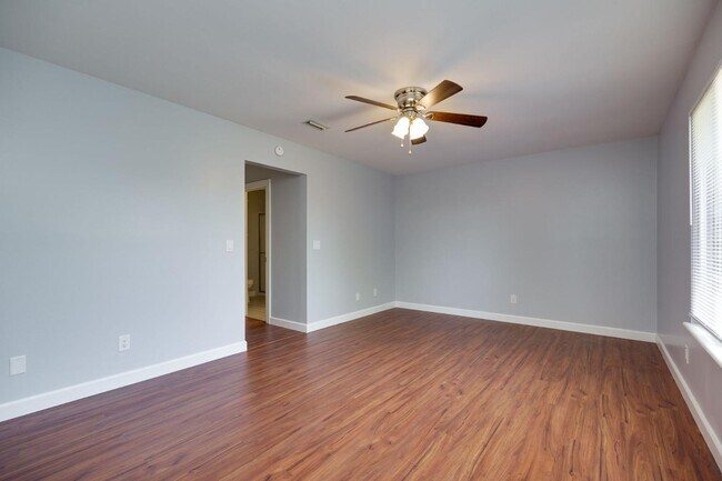 Building Photo - 6214 Shull Rd