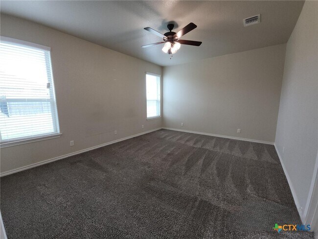 Building Photo - 213 Cammie Dr