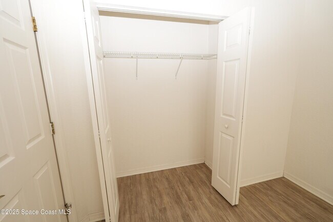 Building Photo - 110 Turpial Way