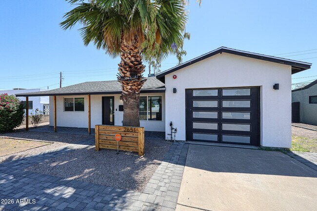 Building Photo - 2651 N 71st Pl