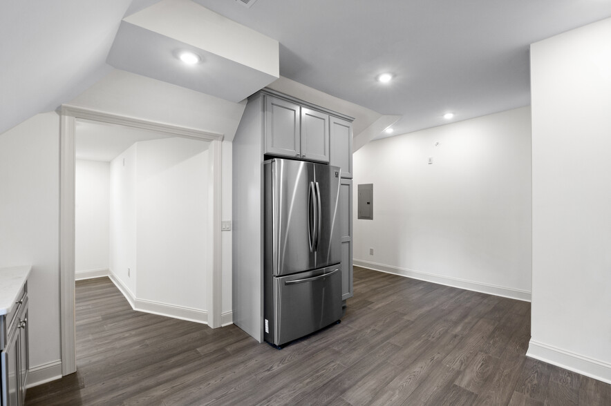 Kitchen - 240 W Tulpehocken St