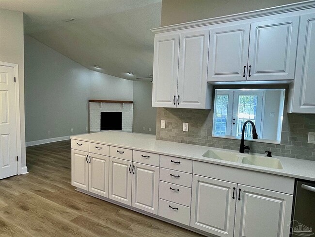 Building Photo - 1033 Waterford Ln