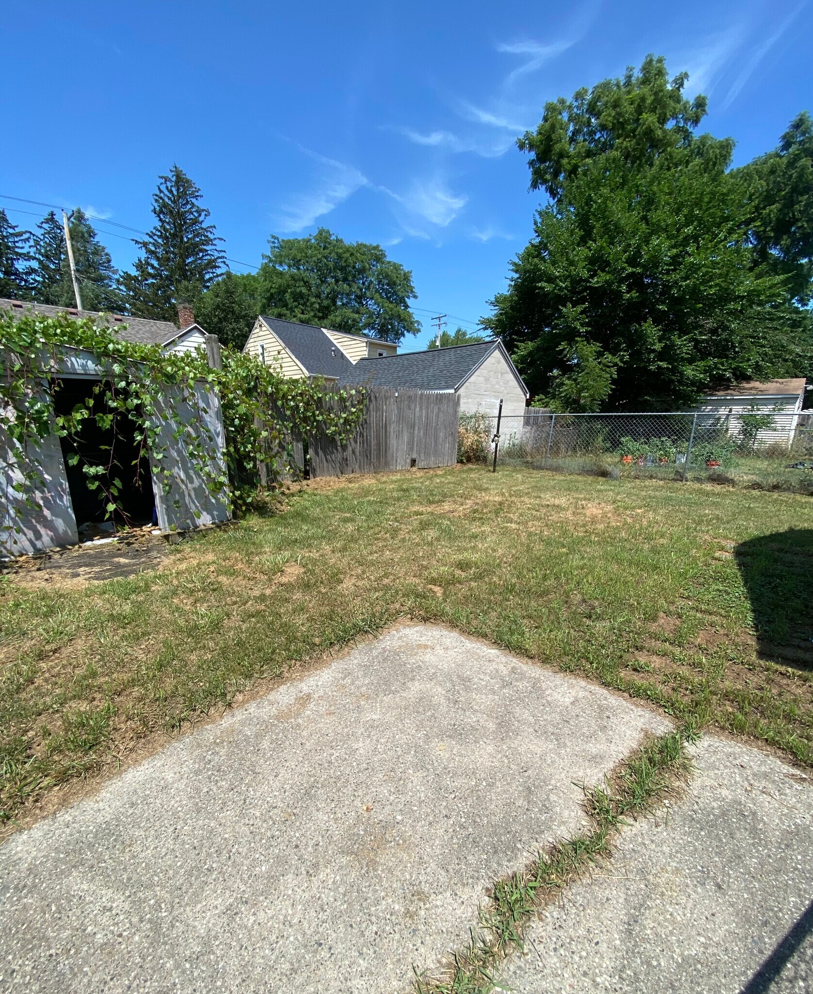 Building Photo - 1121 Hapeman St