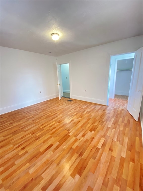 Building Photo - 31 Oakwood Ave