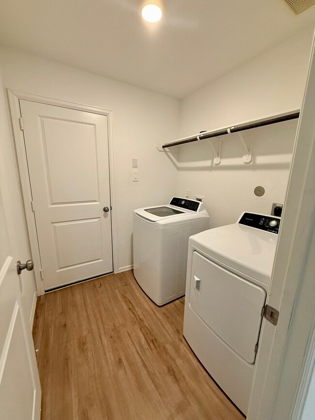 Building Photo - 963 Oak Mist Ln