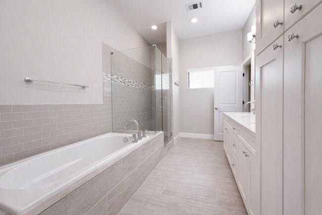 Building Photo - 10806 Warwana Rd