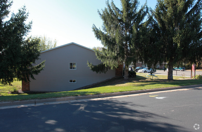 Building Photo - Lee Sherman Dreyfus Manor