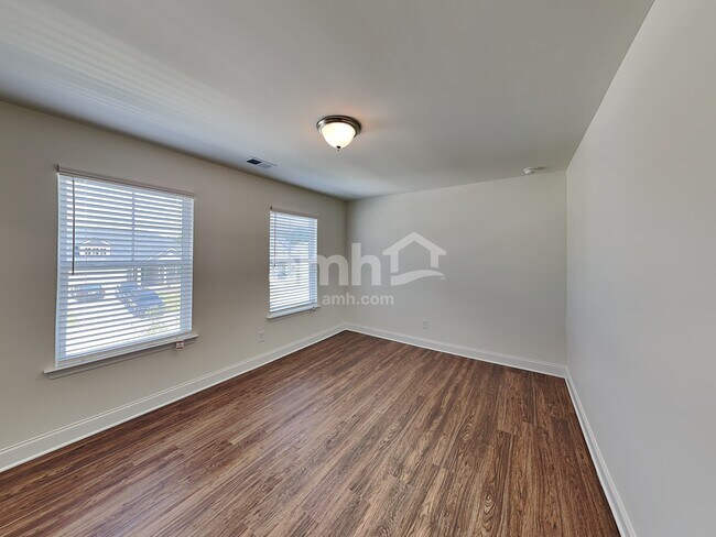 Building Photo - 6207 Bridlewood Ln