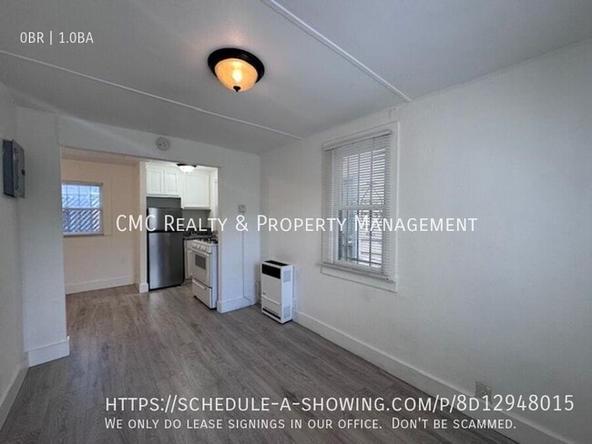 Primary Photo - 432 W 9th-