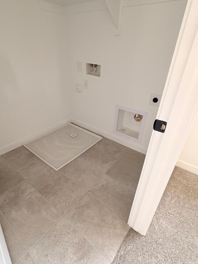 Building Photo - 3330 S 180th Ln