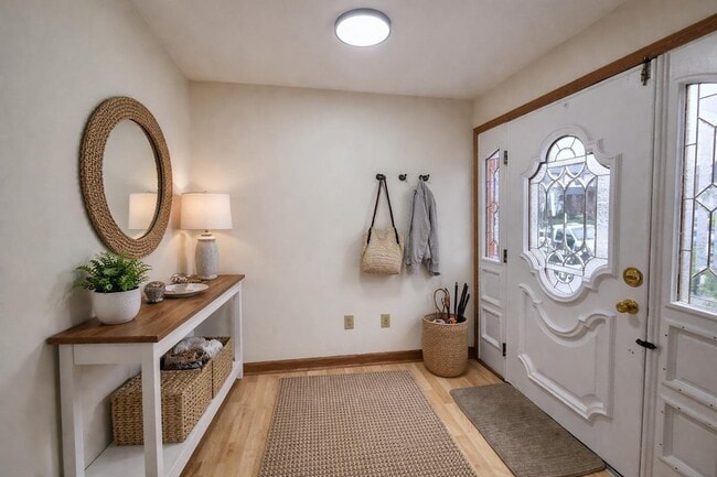 Building Photo - 911 80th St