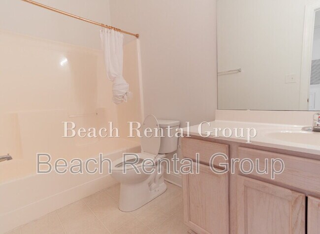 Building Photo - 2029 Silvercrest Dr