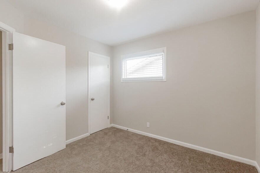 Building Photo - 609 Marguerite Dr NW