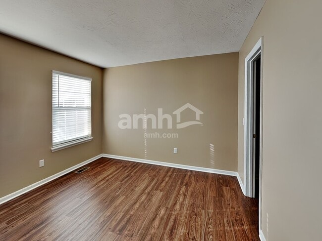 Building Photo - 911 Balsam Wood Ln