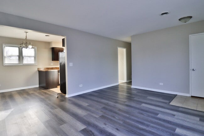 Building Photo - 111 E 13th St