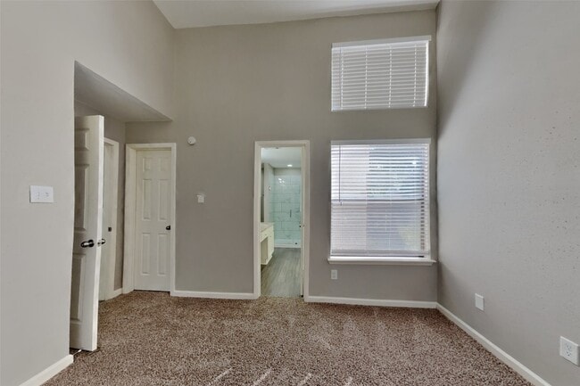 Building Photo - 7323 Livery Ln