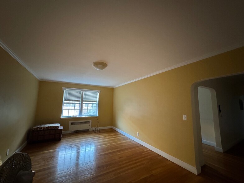 Building Photo - 60 Elm St