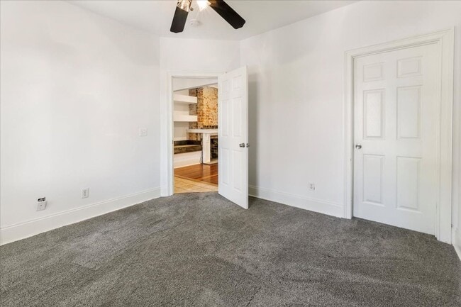 Building Photo - 216 W Anderson St