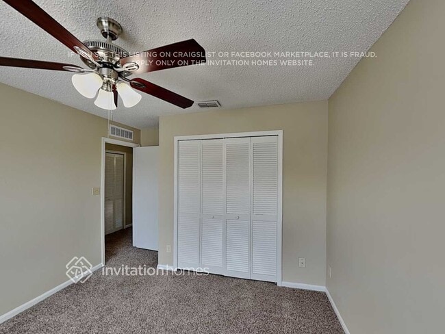 Building Photo - 3907 Kiawa Dr
