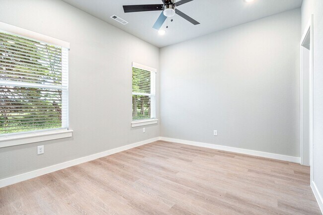 Building Photo - 259 N Wild Goose Ave