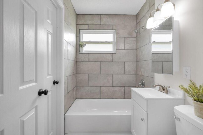 Building Photo - 4109 Weaver Ave