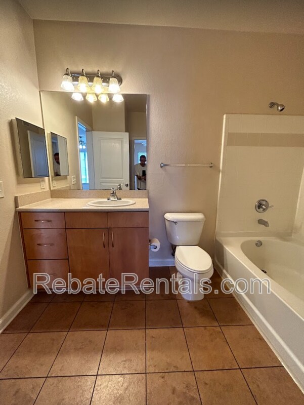 Building Photo - 8290 Gate Pkwy W