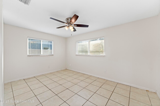 Building Photo - 420 S Tropical Trail