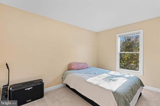 Building Photo - 20324 Cedarhurst Way