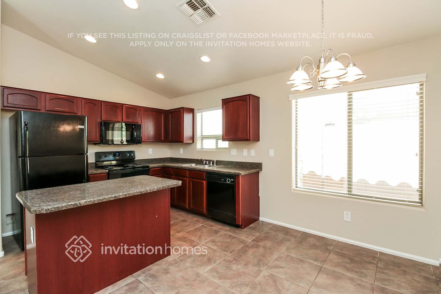 Building Photo - 40084 W Sanders Way