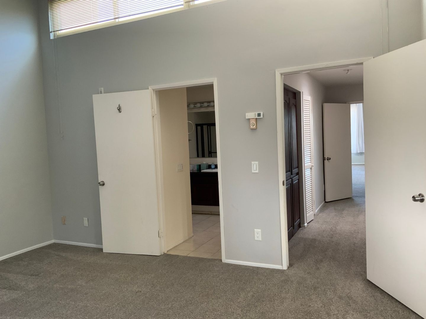 Building Photo - 135 S Sierra Ave