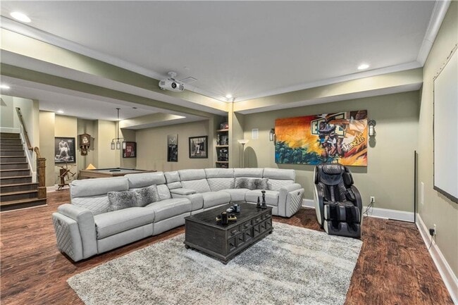 Building Photo - 2125 Cooper Lake Dr SE