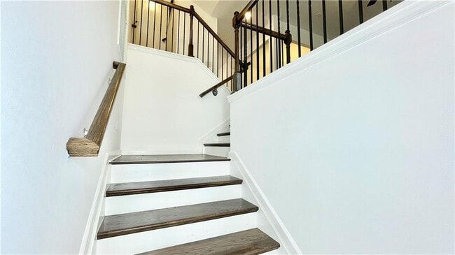 Building Photo - 436 Fieldview Ln