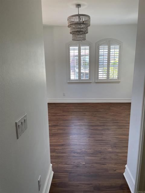 Building Photo - 415 N Cedros Ave