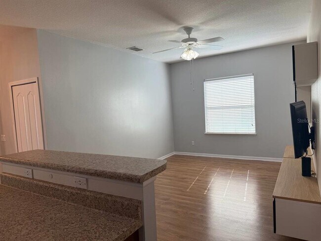 Building Photo - 620 del Pilar Dr