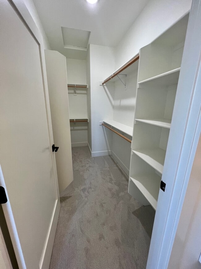 Building Photo - 210 Bogey Ln