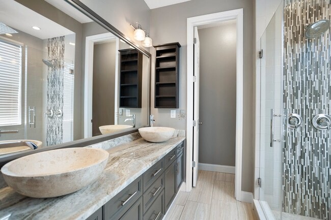 Building Photo - 3111 W De Leon St