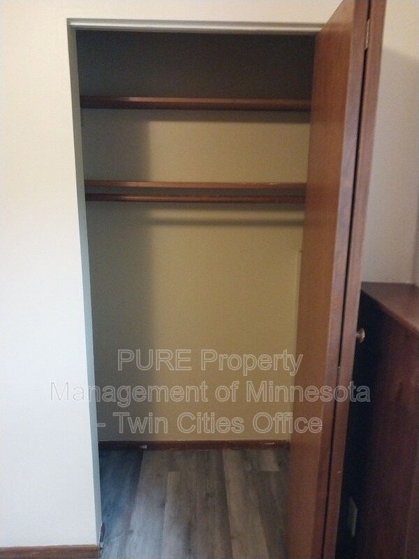 Building Photo - 144 13th Ave S