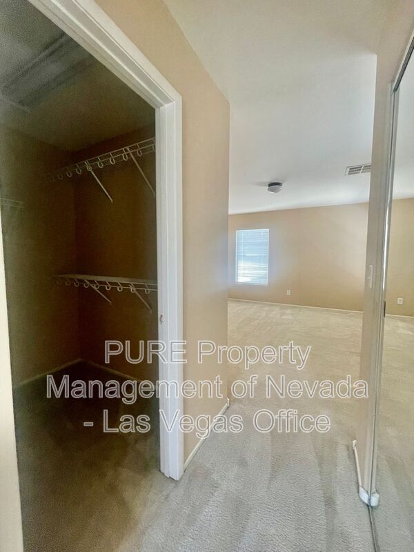 Building Photo - 126 Solidago Ave