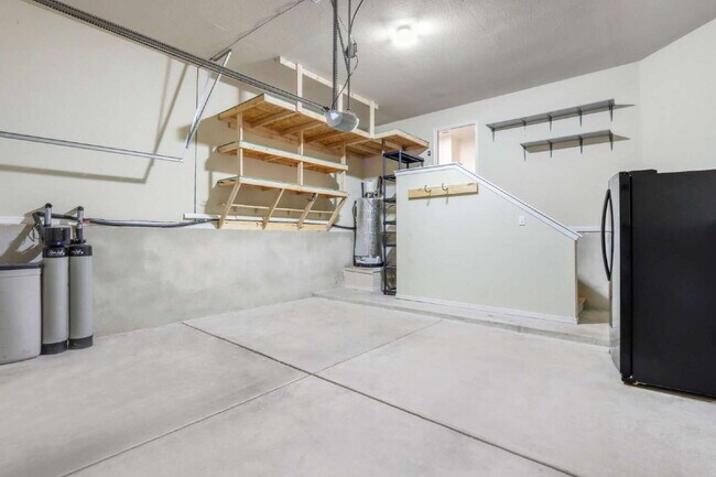 Building Photo - 10838 Black Wolf Bay