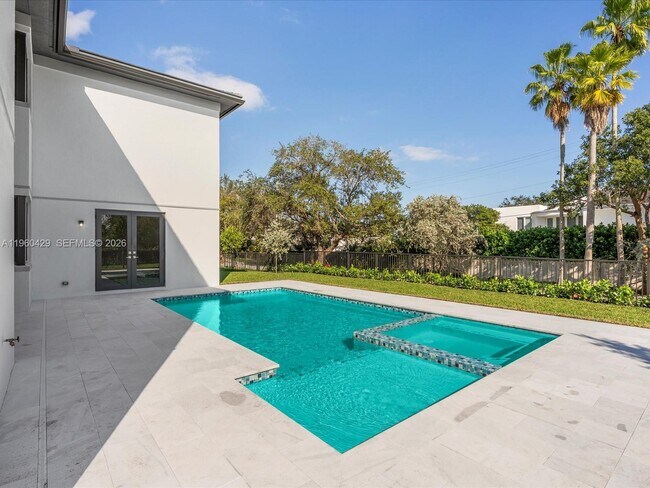 Building Photo - 19701 NE 16th Pl