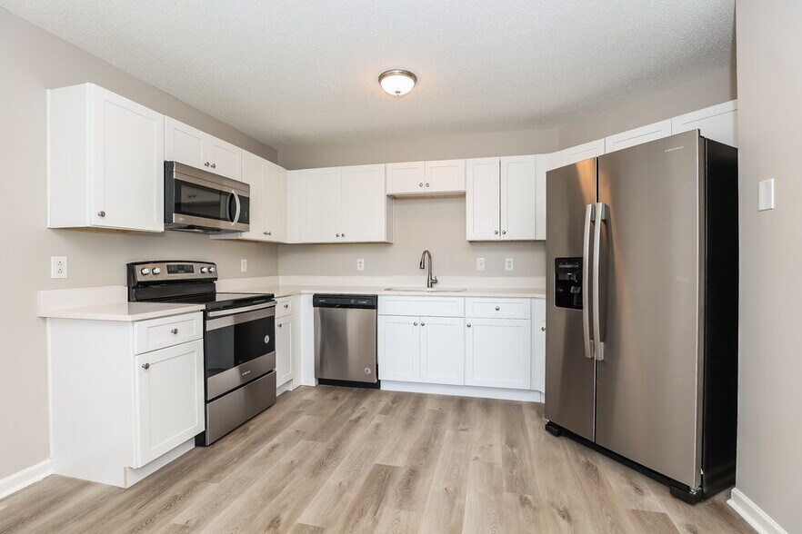 Building Photo - 2728 Painted Pony Dr