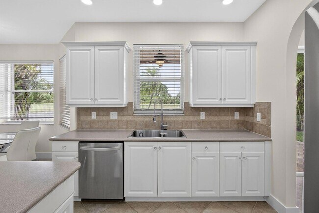 Building Photo - 1724 Annandale Cir