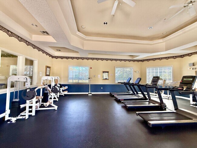 Building Photo - Immaculately updated 3/2.5 Three-Story Maitland Condo in Visconti!