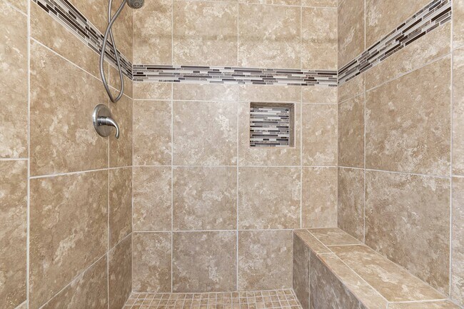 Building Photo - 6355 Burnham Wood Pl