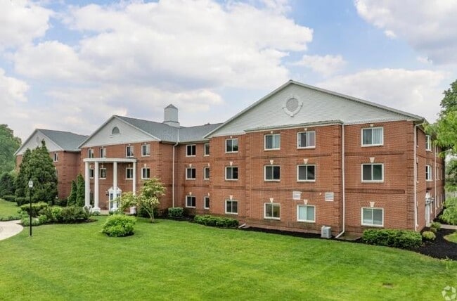 Building Photo - 605 Chase Blvd