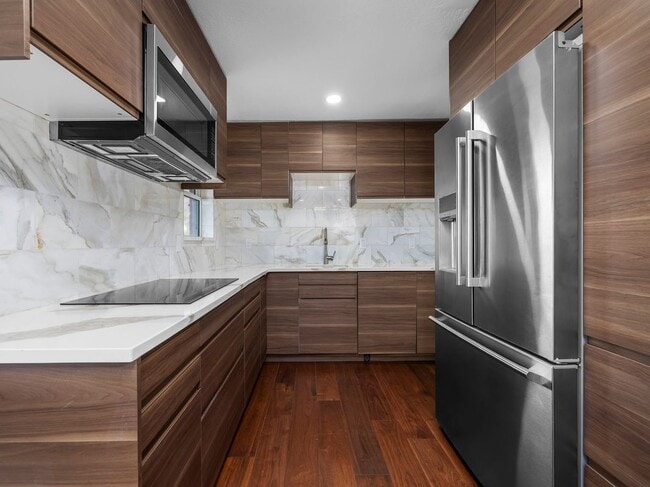 Building Photo - 2885 E Loran Heights Dr