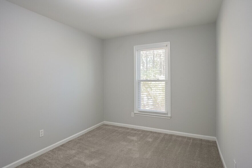 Building Photo - 5355 Forest Downs Cir
