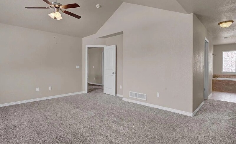 Building Photo - 7425 Willowdale Dr